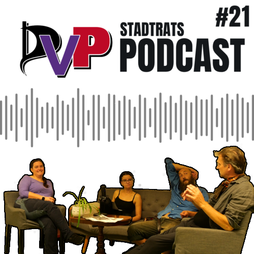 Vorschaubild mit 4 Personen an einem Tisch vor weißen Grund. Dahinter steht groß: PVP Stadtrats Podcast #21